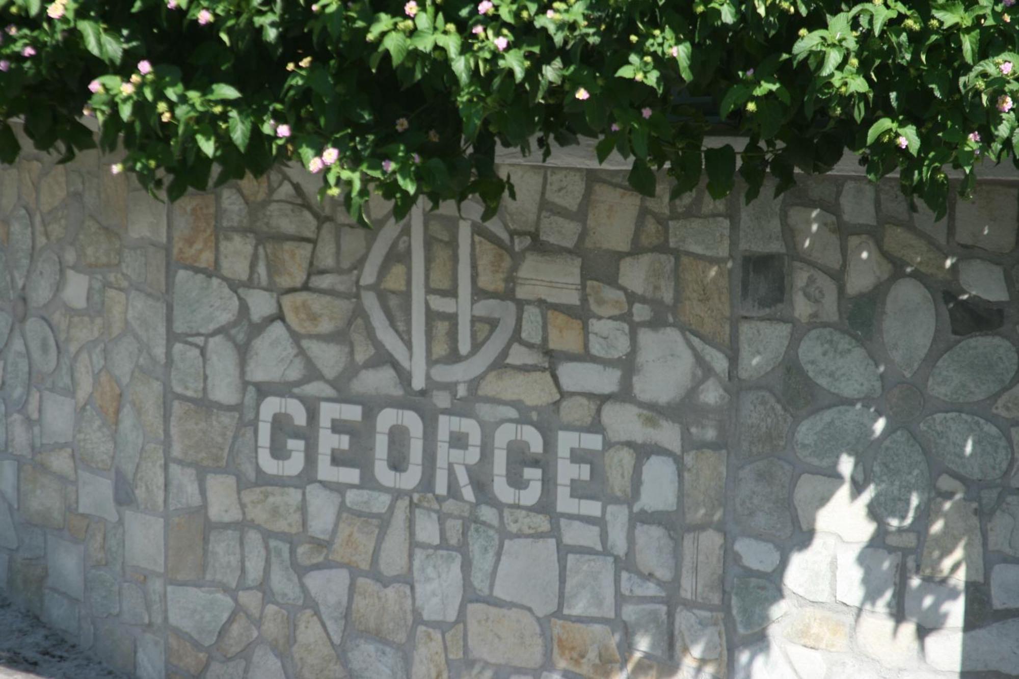 George Apartments Livadia  ภายนอก รูปภาพ