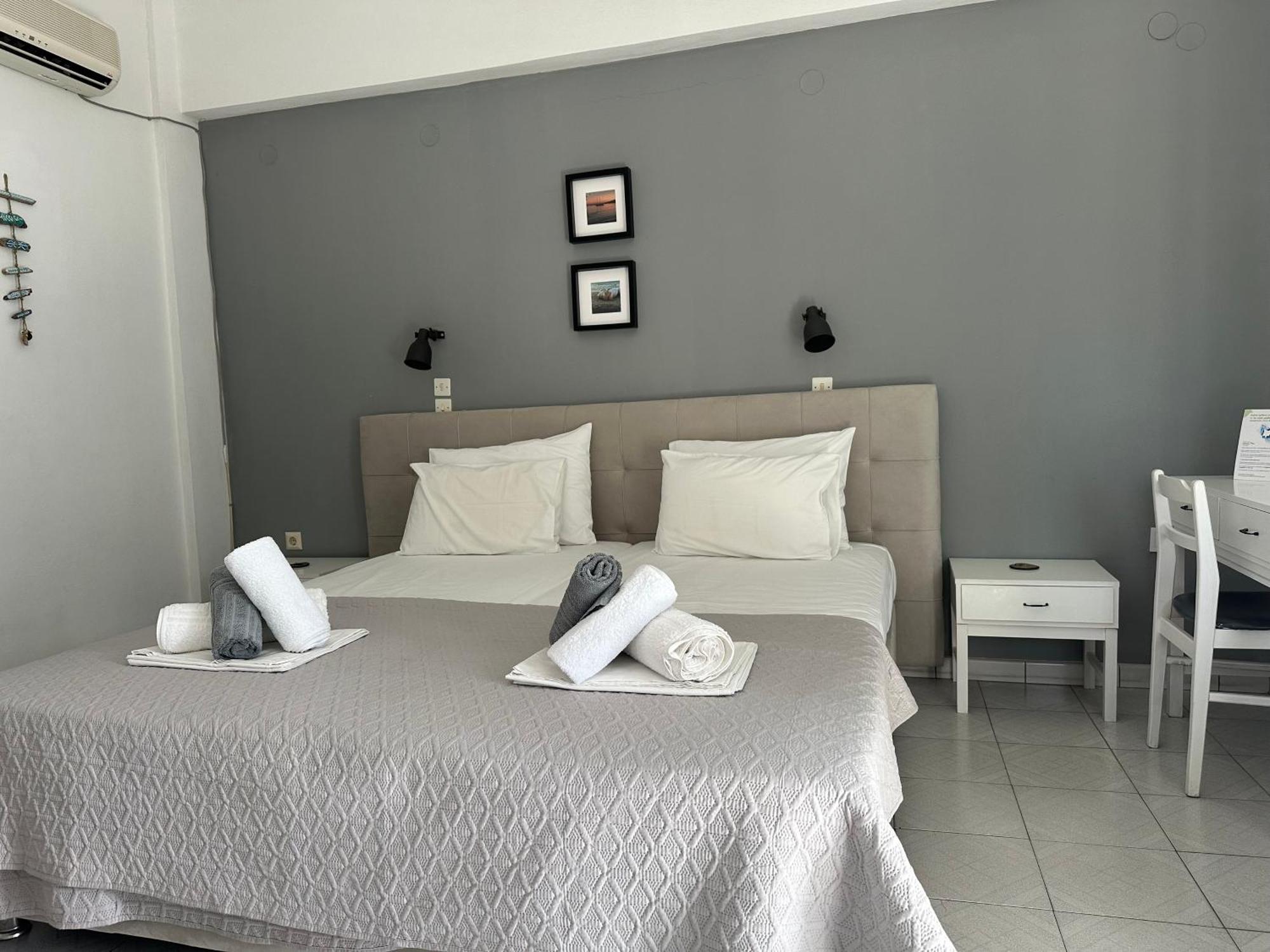 George Apartments Livadia  ภายนอก รูปภาพ